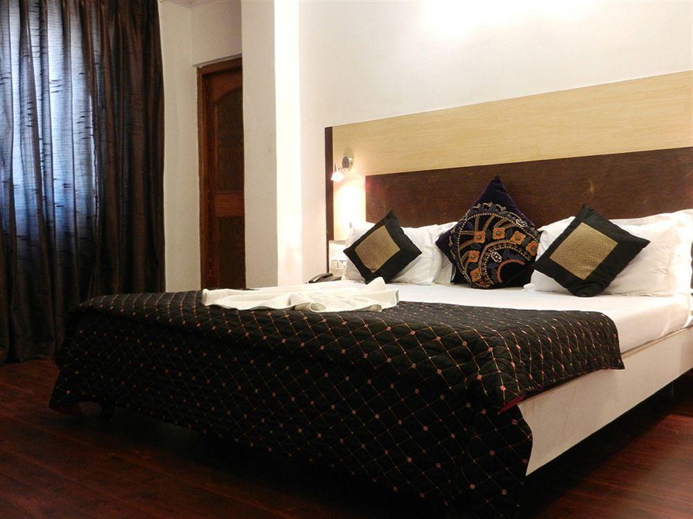 Itsy Hotels Banana Boutique Waranasi Zewnętrze zdjęcie